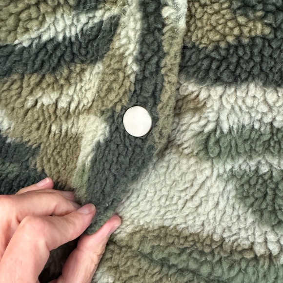 J. Crew Vintage Fleece Women's Camouflage Sherpa Pullover / small - Picture 7 of 10